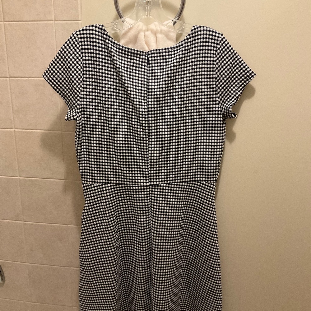 Black and white Gap dress, size 10 petite